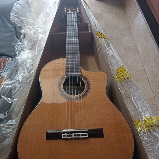 Đàn Guitar Classsic Cordoba C7CE