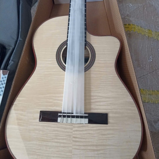 Đàn Cordoba Fusion 12 White Sands